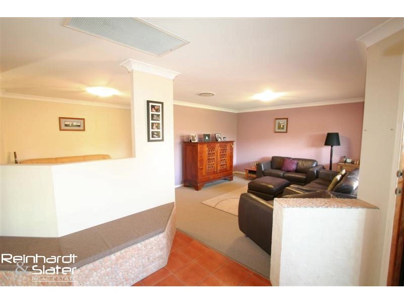 16 Marylin Tce, Eatons Hill QLD 4037