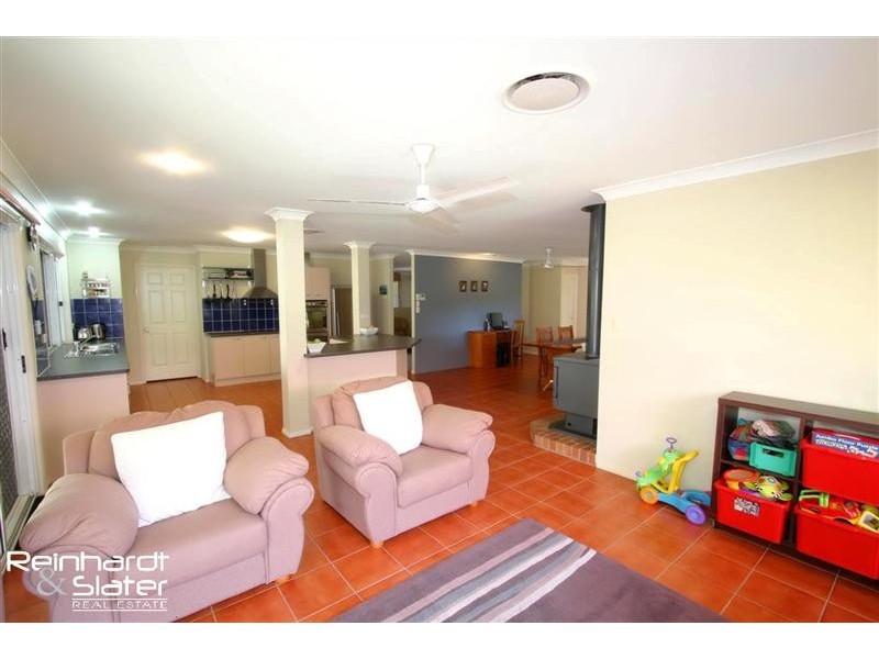 16 Marylin Tce, Eatons Hill QLD 4037