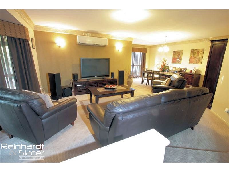 5 Clematis Ct, Cashmere QLD 4500