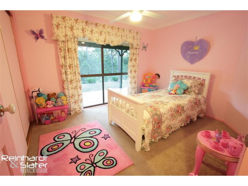 5 Clematis Ct, Cashmere QLD 4500