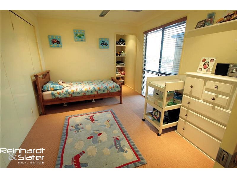 10 Medeo Ct, Eatons Hill QLD 4037