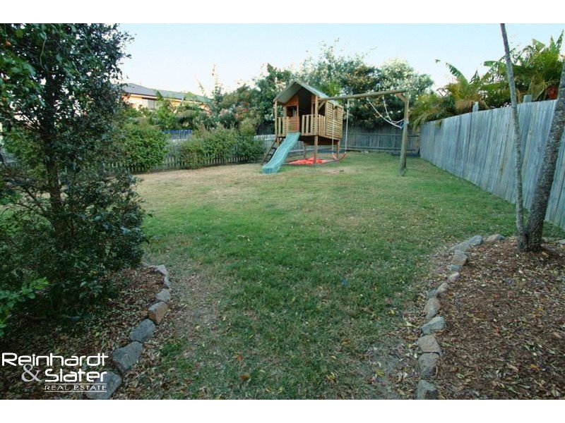 10 Medeo Ct, Eatons Hill QLD 4037