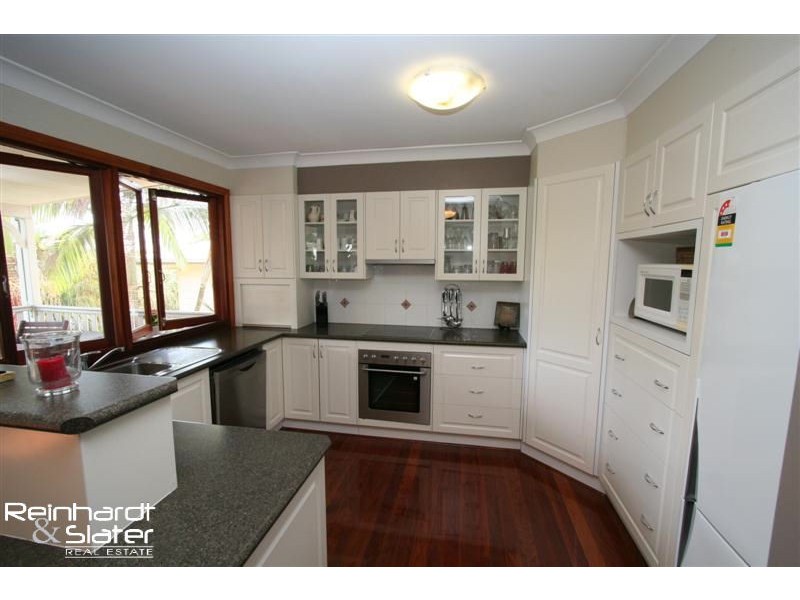 42 Leatherwood Dr, Arana Hills QLD 4054