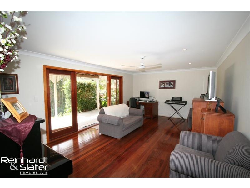 42 Leatherwood Dr, Arana Hills QLD 4054