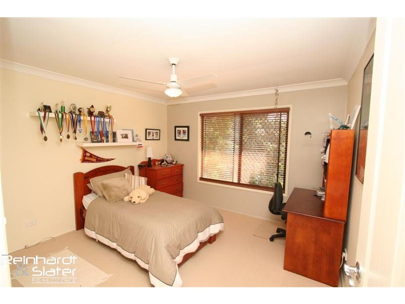 42 Leatherwood Dr, Arana Hills QLD 4054