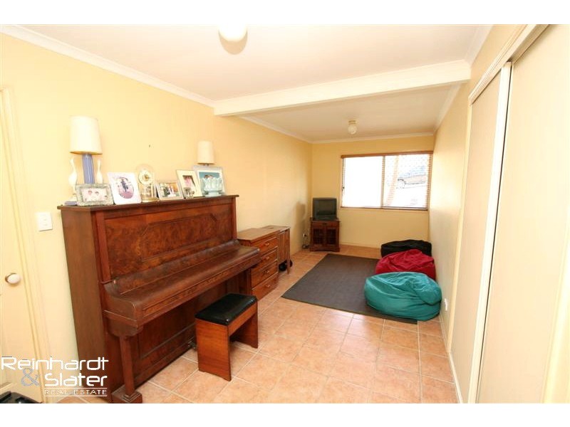 6 Mareeba Ct, Arana Hills QLD 4054