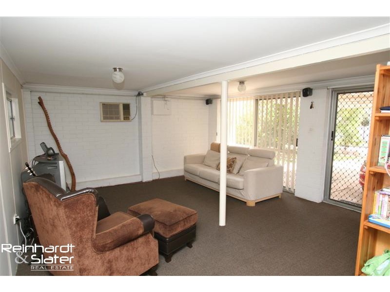 4 Jacaranda Dr, Albany Creek QLD 4035