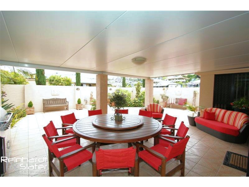 1 Handel Ct, Eatons Hill QLD 4037