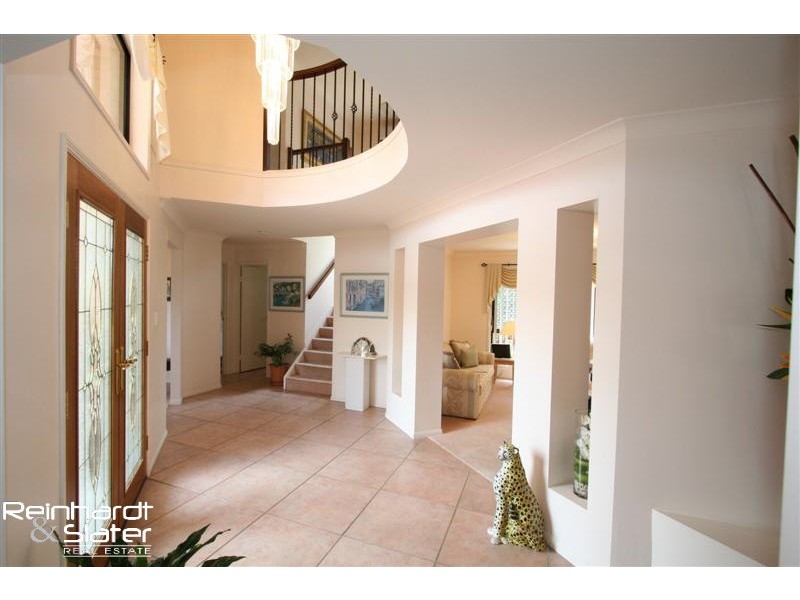 1 Handel Ct, Eatons Hill QLD 4037