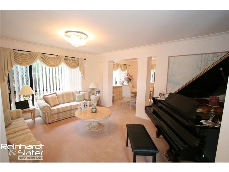 1 Handel Ct, Eatons Hill QLD 4037