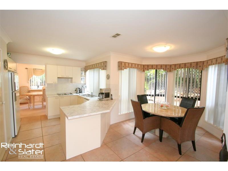 1 Handel Ct, Eatons Hill QLD 4037