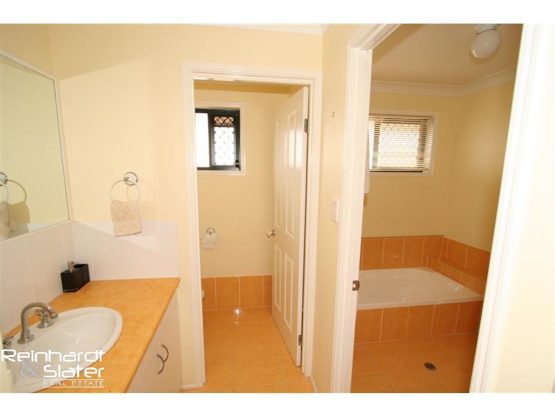 5 Sylvia Ct, Eatons Hill QLD 4037