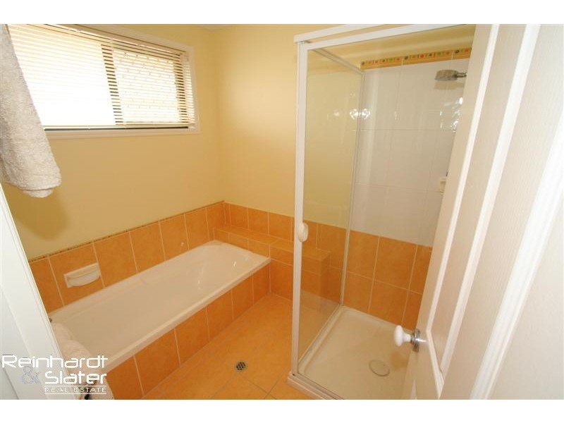 5 Sylvia Ct, Eatons Hill QLD 4037