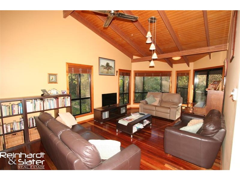 62 Linkwood Dr, Ferny Hills QLD 4055