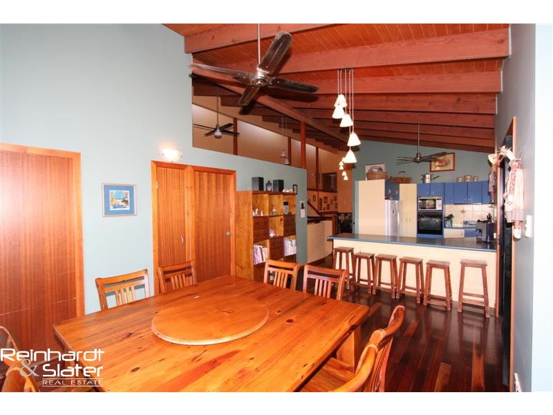 62 Linkwood Dr, Ferny Hills QLD 4055