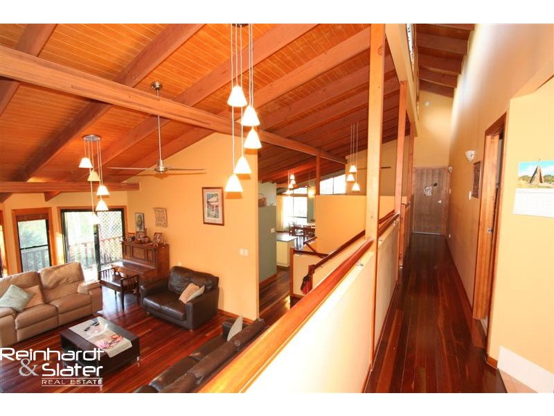 62 Linkwood Dr, Ferny Hills QLD 4055