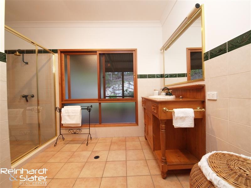 21 Clematis Ct, Cashmere QLD 4500