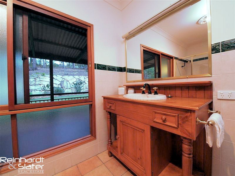 21 Clematis Ct, Cashmere QLD 4500
