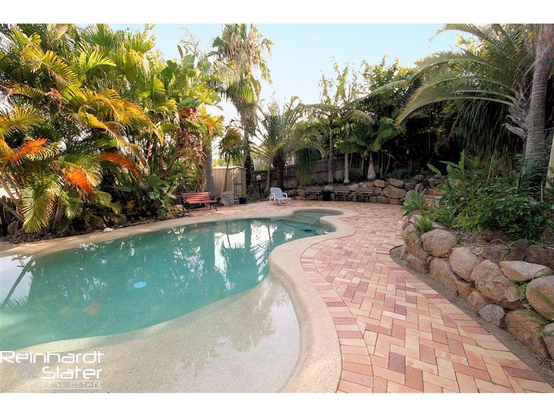 35 Daniel Dr, Albany Creek QLD 4035