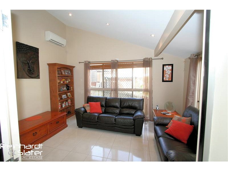 35 Daniel Dr, Albany Creek QLD 4035