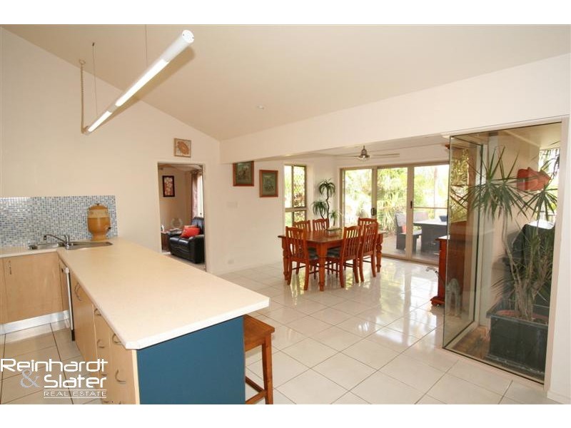 35 Daniel Dr, Albany Creek QLD 4035