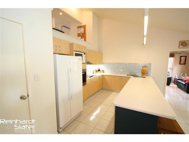 35 Daniel Dr, Albany Creek QLD 4035