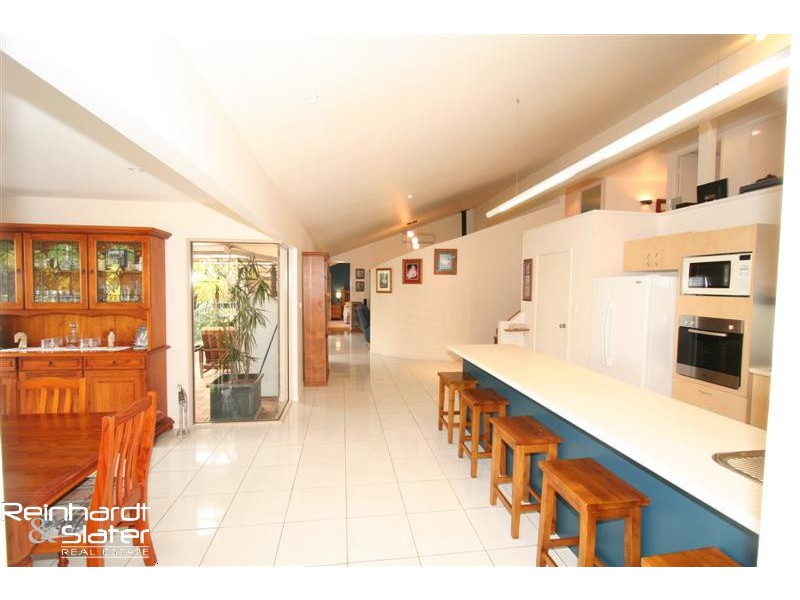 35 Daniel Dr, Albany Creek QLD 4035