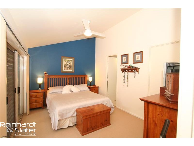 35 Daniel Dr, Albany Creek QLD 4035