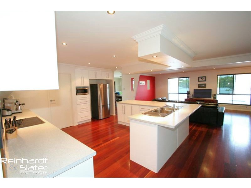 83 Corvus Dr, Cashmere QLD 4500