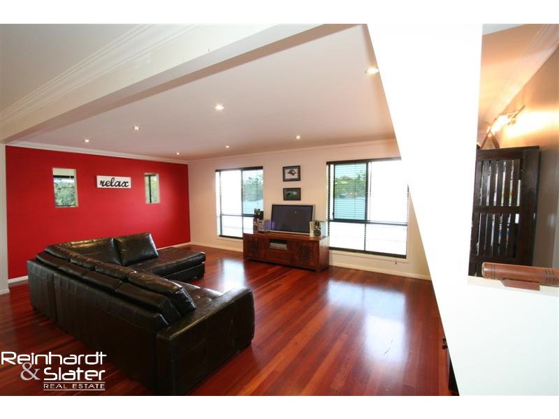 83 Corvus Dr, Cashmere QLD 4500