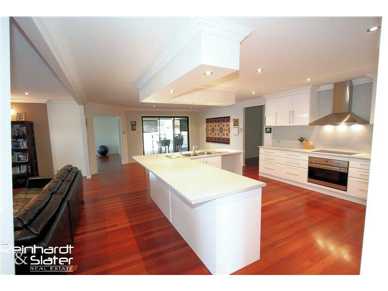 83 Corvus Dr, Cashmere QLD 4500