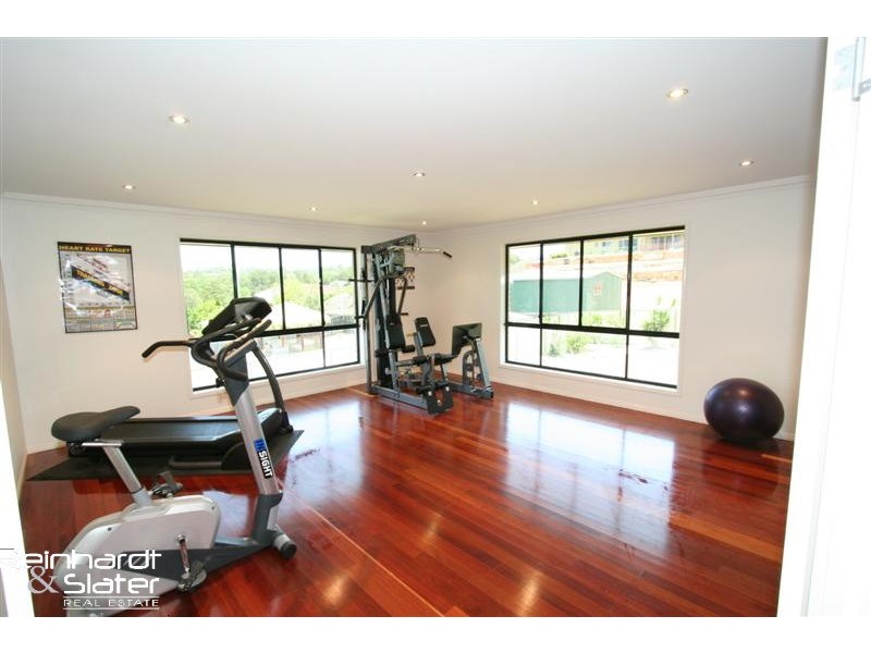 83 Corvus Dr, Cashmere QLD 4500