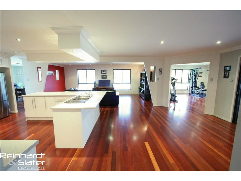 83 Corvus Dr, Cashmere QLD 4500