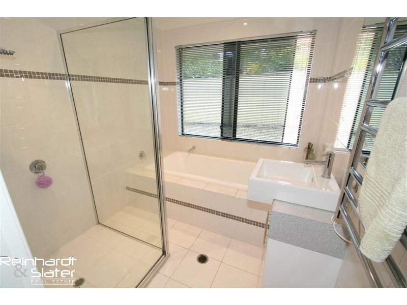 83 Corvus Dr, Cashmere QLD 4500