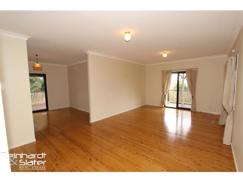 10 Rothschild St, Eatons Hill QLD 4037