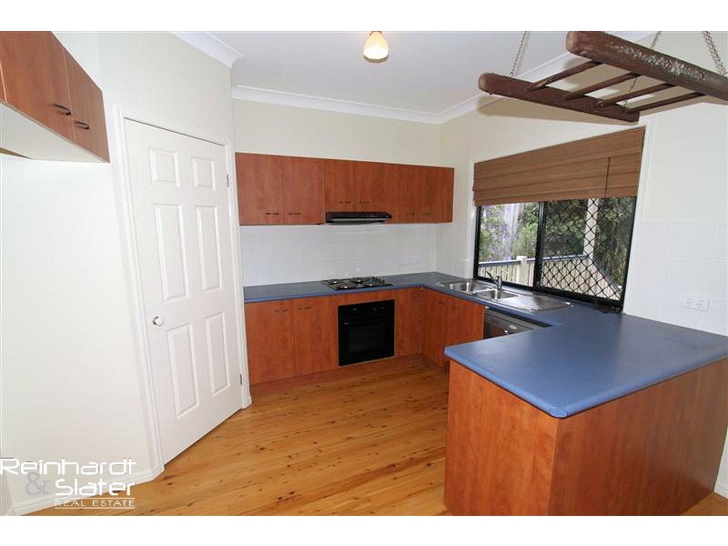 10 Rothschild St, Eatons Hill QLD 4037