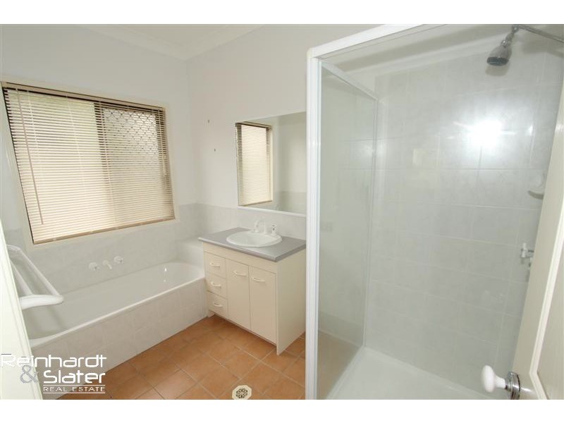 10 Rothschild St, Eatons Hill QLD 4037