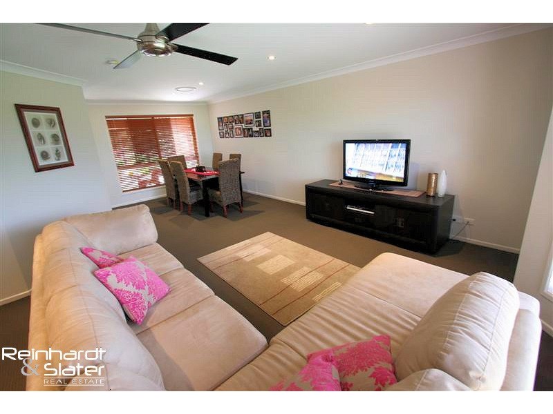 6 Tiffany Ct, Eatons Hill QLD 4037