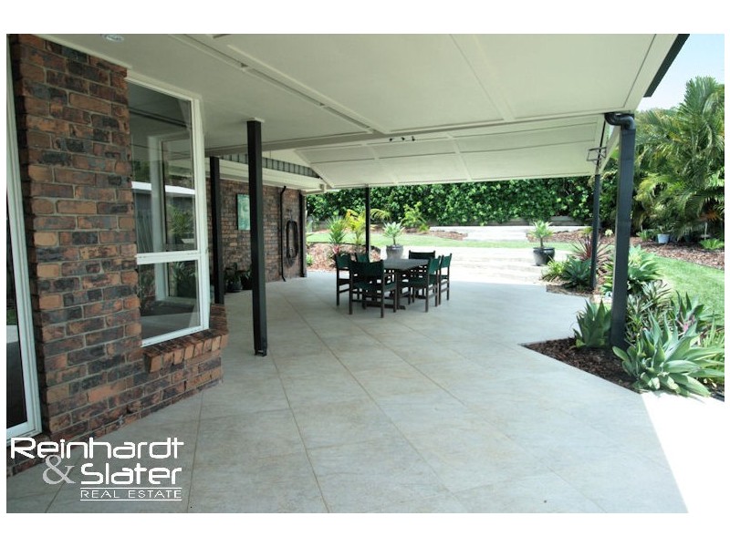 6 Tiffany Ct, Eatons Hill QLD 4037