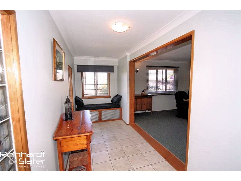 20 Doulton St, Stafford Heights QLD 4053