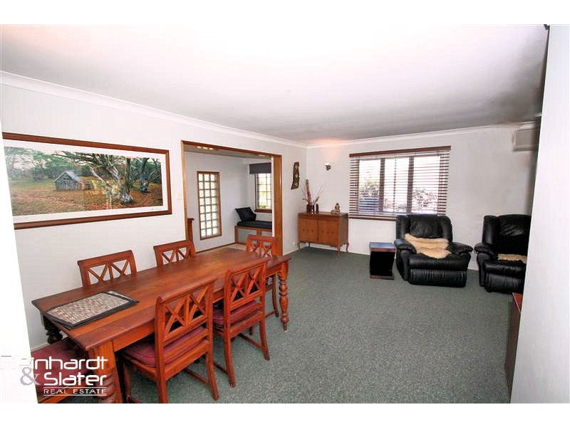 20 Doulton St, Stafford Heights QLD 4053