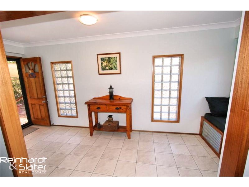 20 Doulton St, Stafford Heights QLD 4053