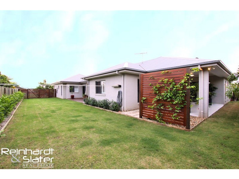 8 Twin Lakes Dr, Murrumba Downs QLD 4503