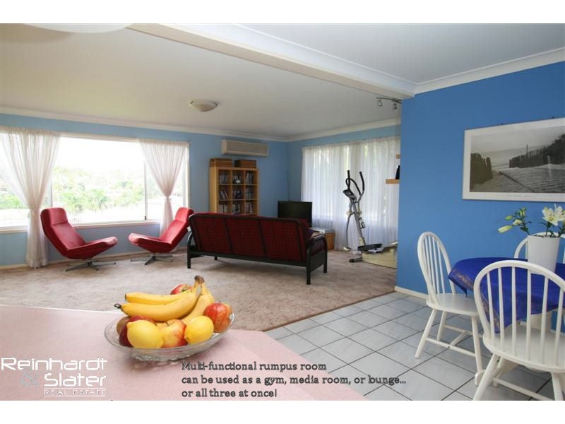 33 Daniel Dr, Albany Creek QLD 4035