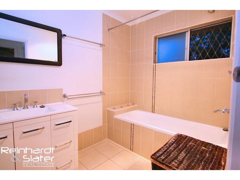 21 Bowen Ave, Albany Creek QLD 4035