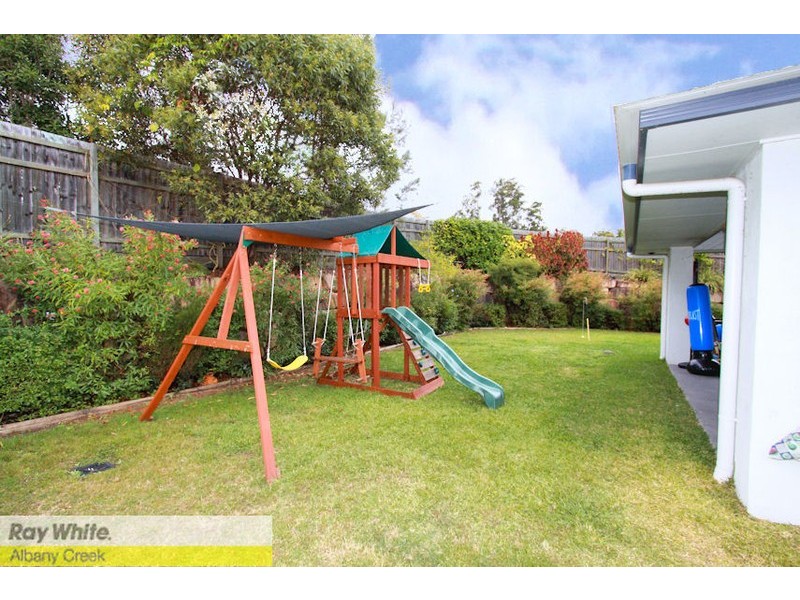 9 Lowai Ct, Albany Creek QLD 4035