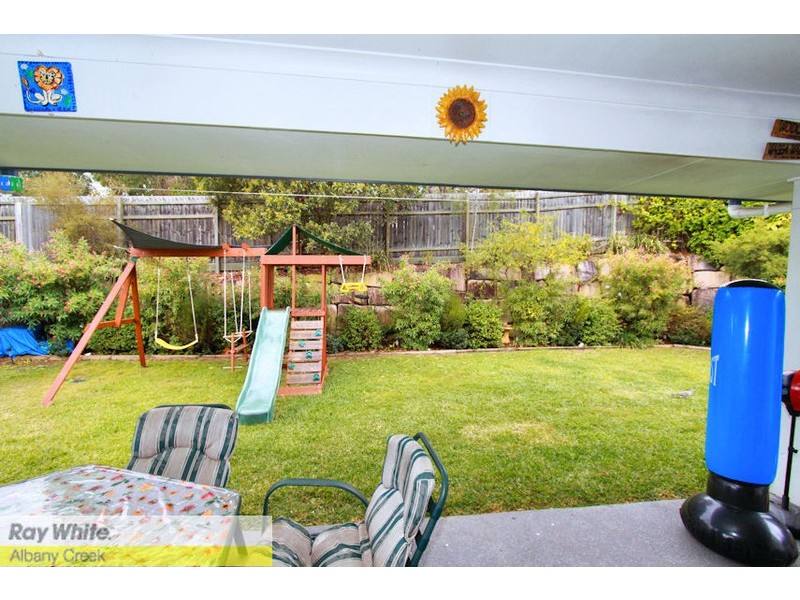 9 Lowai Ct, Albany Creek QLD 4035