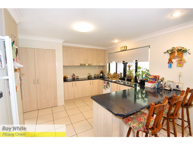 9 Lowai Ct, Albany Creek QLD 4035