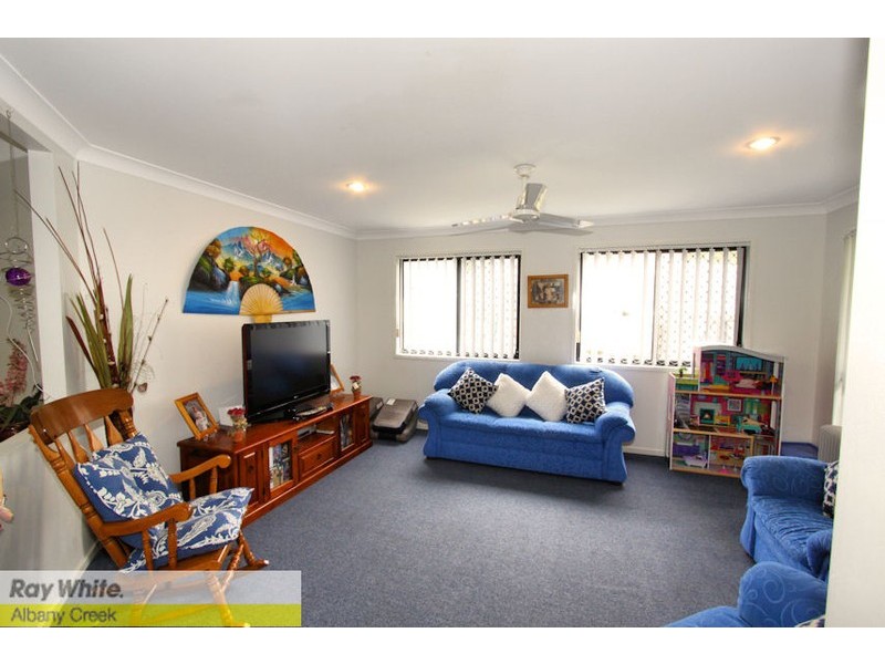 9 Lowai Ct, Albany Creek QLD 4035