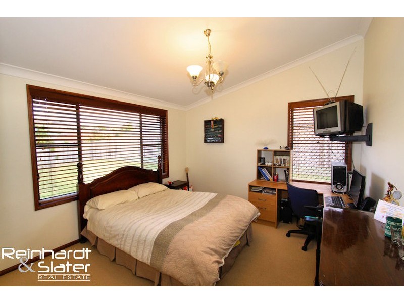 9 Grandis Ct, Cashmere QLD 4500